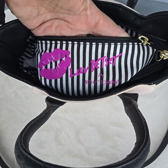 Betsey Johnson Pink & Black Cat Motif Crossbody Bag - Picture 7 of 16